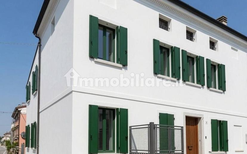 Terratetto unifamiliare via Dante Alighieri 31, Centro, Bagnolo San Vito — foto 21 di 30