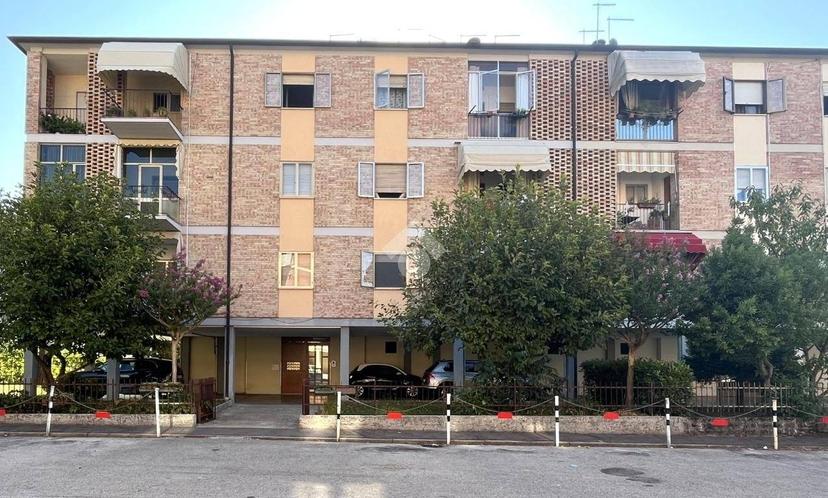 Bilocale quartiere Venticinque Aprile 16, Centro, Bassano del Grappa — foto 4 di 16