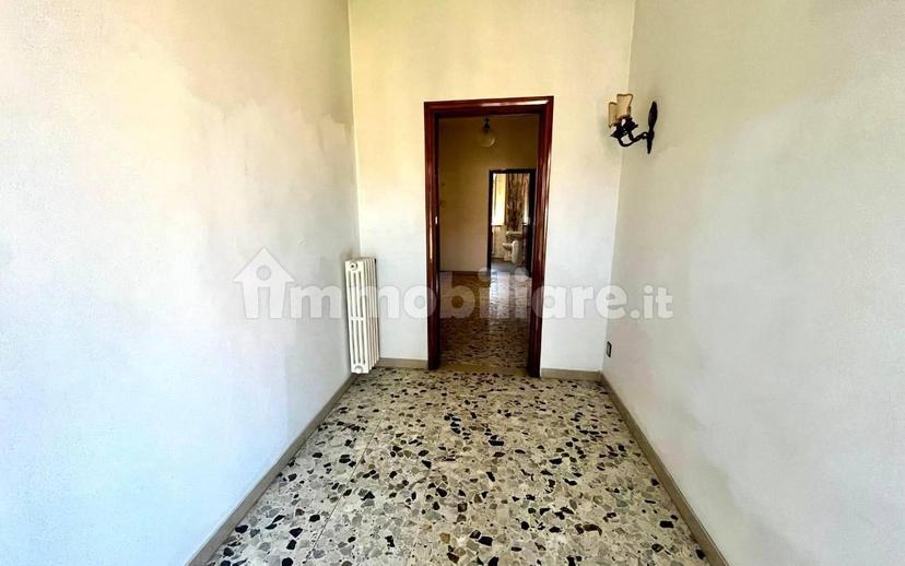 Trilocale buono stato, primo piano, Centro, Buti — foto 9 di 17