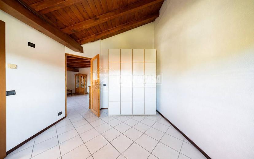 Bilocale via Invorio 19/c, Centro, Paruzzaro — foto 10 di 30