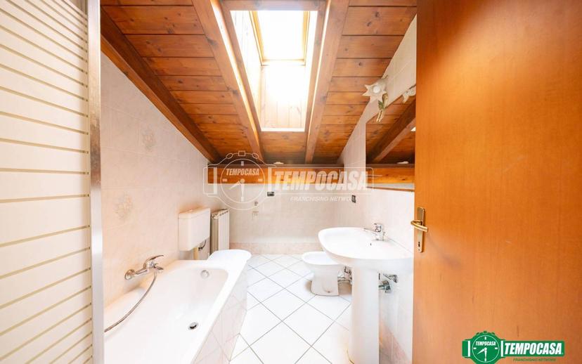Bilocale via Invorio 19/c, Centro, Paruzzaro — foto 29 di 30