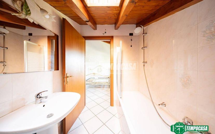 Bilocale via Invorio 19/c, Centro, Paruzzaro — foto 25 di 30