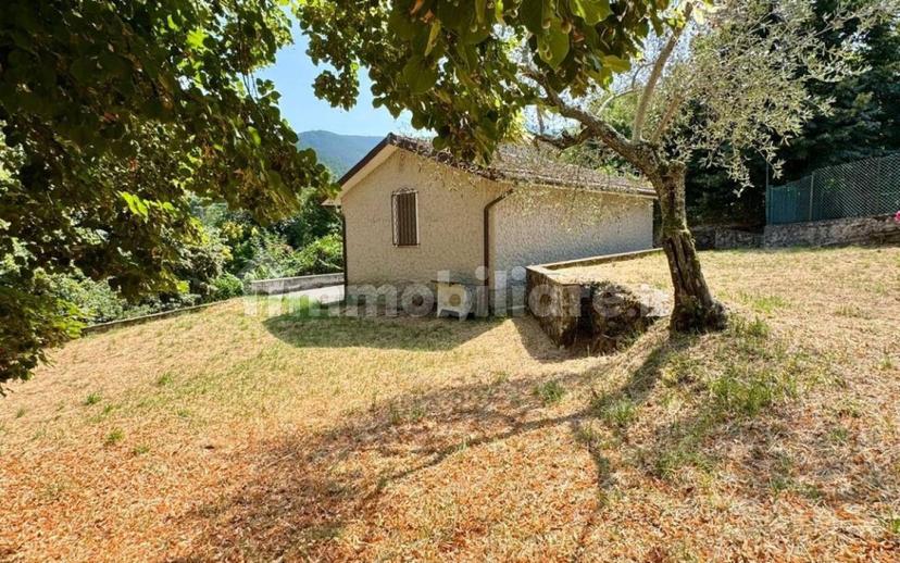 Villa a schiera Str. Vicinale del Col della Croce,, Colle di Compito - Castelvecchio, Capannori