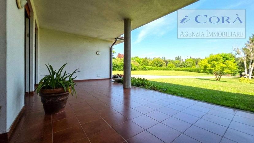 Villa unifamiliare via Ugo Foscolo, Centro, Abano Terme — foto 8 di 14