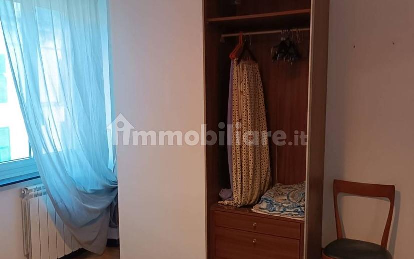 Trilocale buono stato, quarto piano, Sestri Ponente, Genova