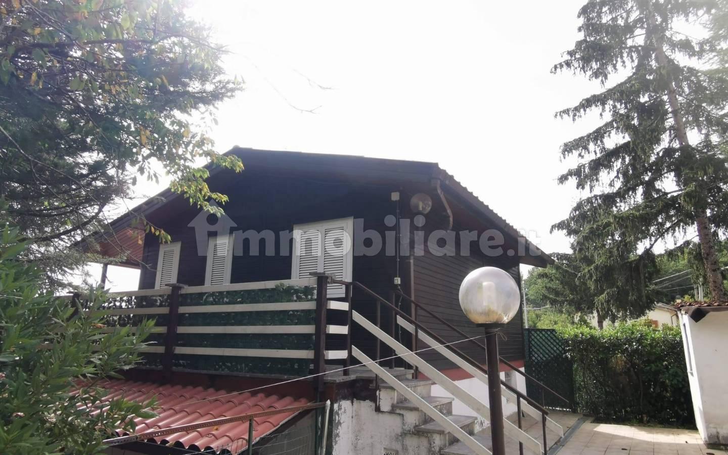 Bilocale viale Giuseppe Saragat 4, Pratarioni, Pozzaglia Sabina