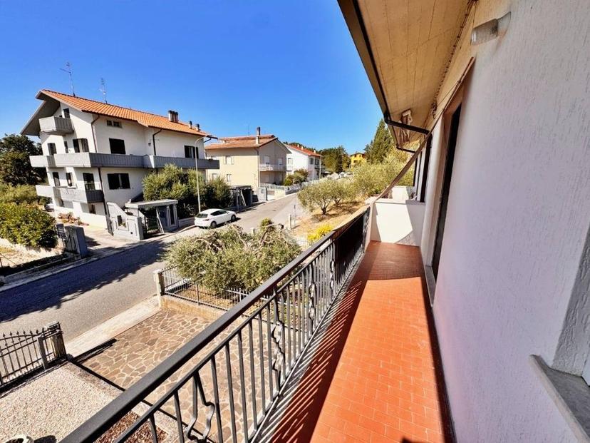 Villa a schiera via roma, Centro, Tavoleto — foto 8 di 17
