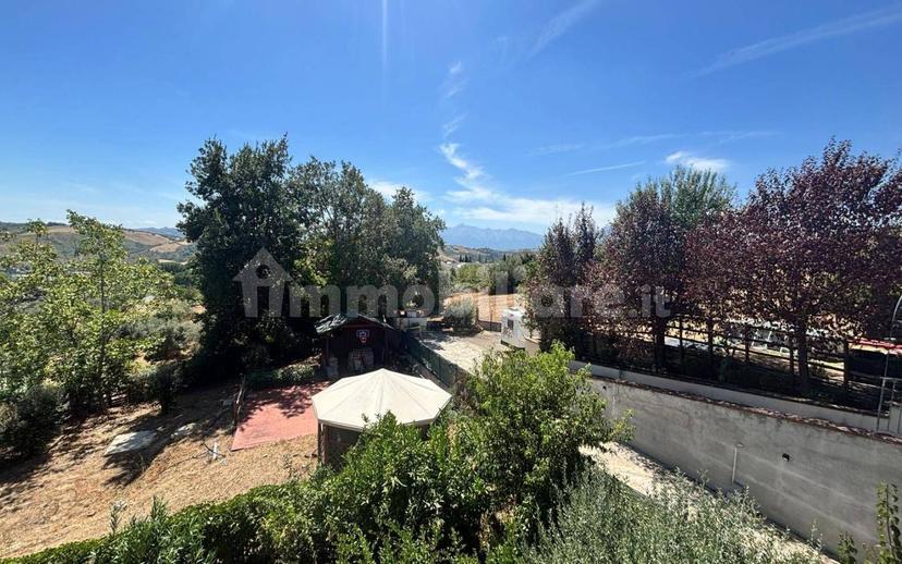 Villa a schiera via Gambini 16, Colleatterrato Alto, Teramo — foto 17 di 62