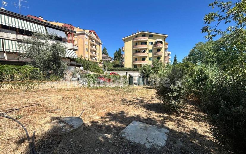Villa a schiera via Gambini 16, Colleatterrato Alto, Teramo — foto 40 di 62