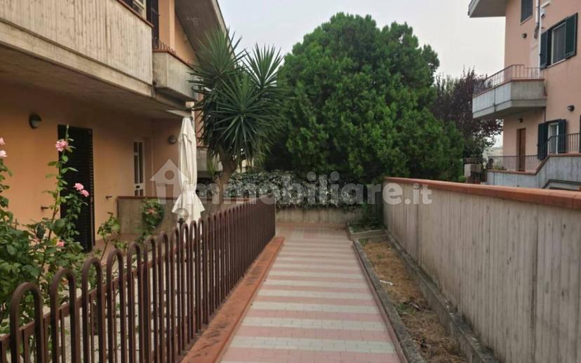 Villa a schiera via Gambini 16, Colleatterrato Alto, Teramo — foto 49 di 62