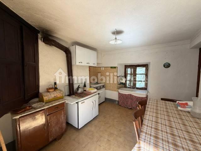 Cascina, da ristrutturare, 400 m², Roccaverano — foto 7 di 22