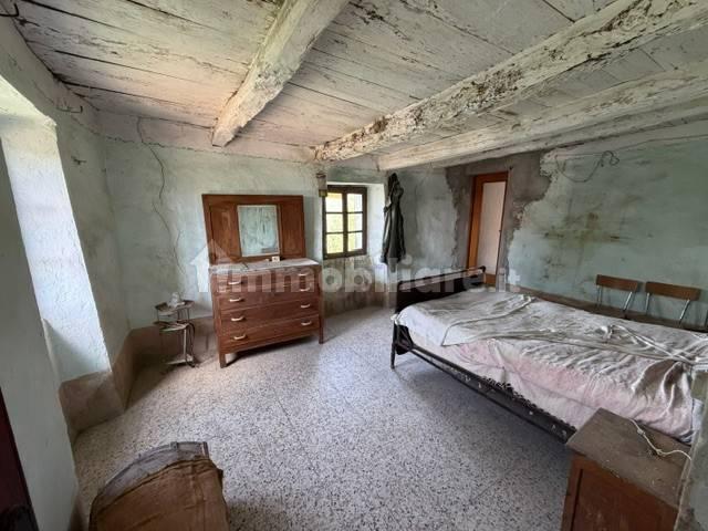 Cascina, da ristrutturare, 400 m², Roccaverano — foto 4 di 22