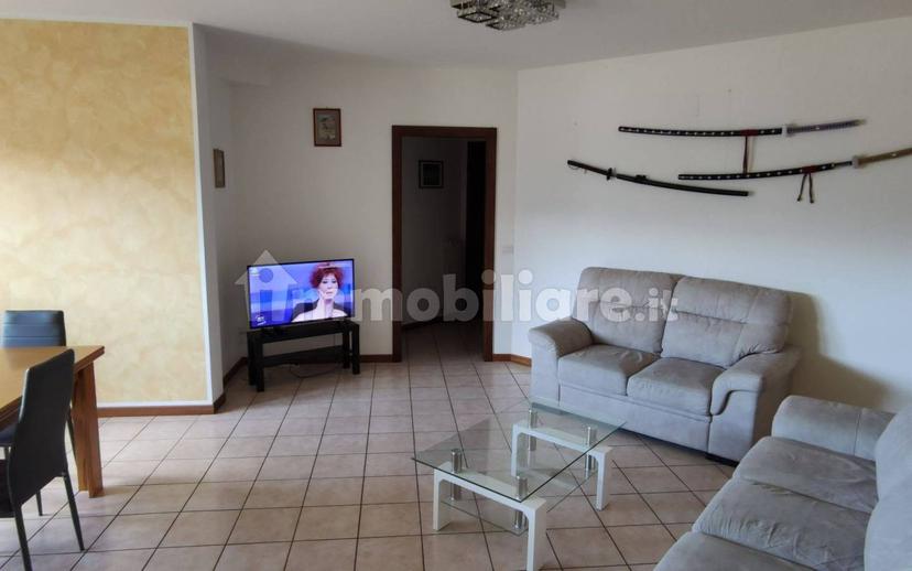 Stanza singola via del Castelvecchio 9B, L'Aquila — foto 4 di 11