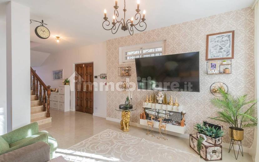 Villa unifamiliare via Ugo Foscolo 3, Cerano — foto 10 di 101