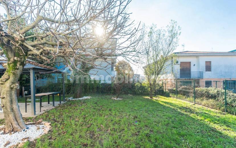 Villa unifamiliare via Ugo Foscolo 3, Cerano — foto 20 di 101