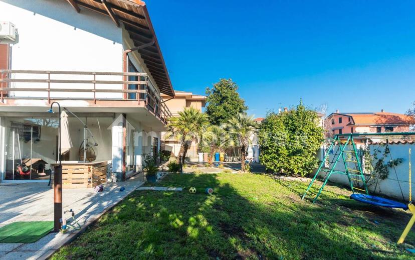 Villa unifamiliare via Ugo Foscolo 3, Cerano — foto 40 di 101