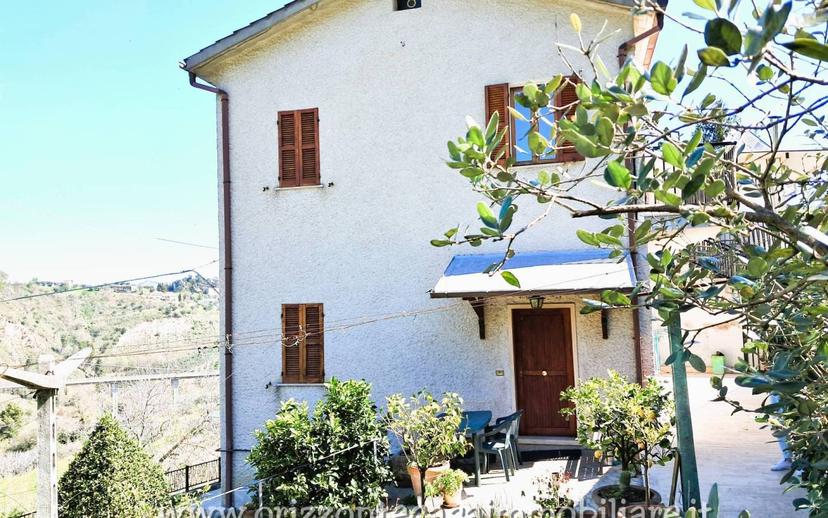 Villa unifamiliare, buono stato, 235 m², Ascoli Piceno — foto 11 di 37