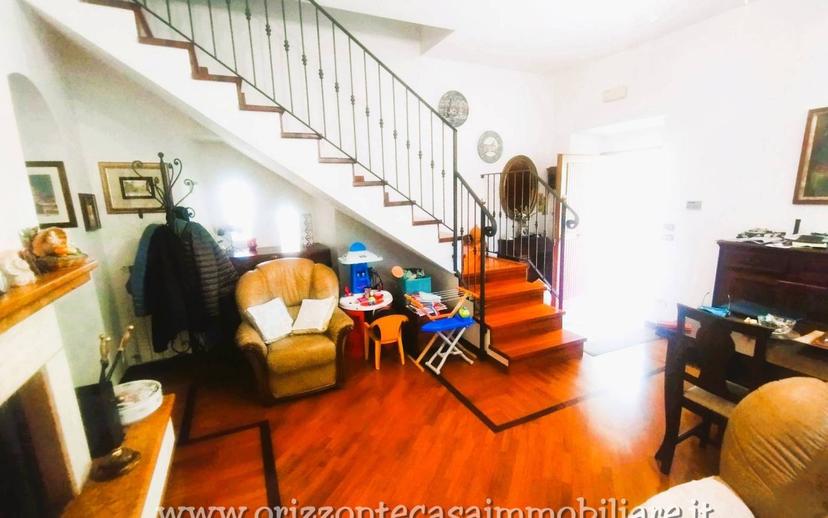 Villa unifamiliare, buono stato, 235 m², Ascoli Piceno — foto 26 di 37