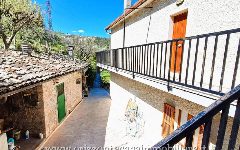 Villa unifamiliare, buono stato, 235 m², Ascoli Piceno — foto 4 di 37