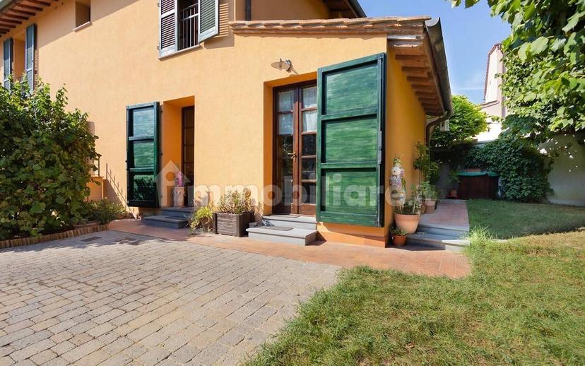 Villa a schiera via Marco Polo, Calcinaia