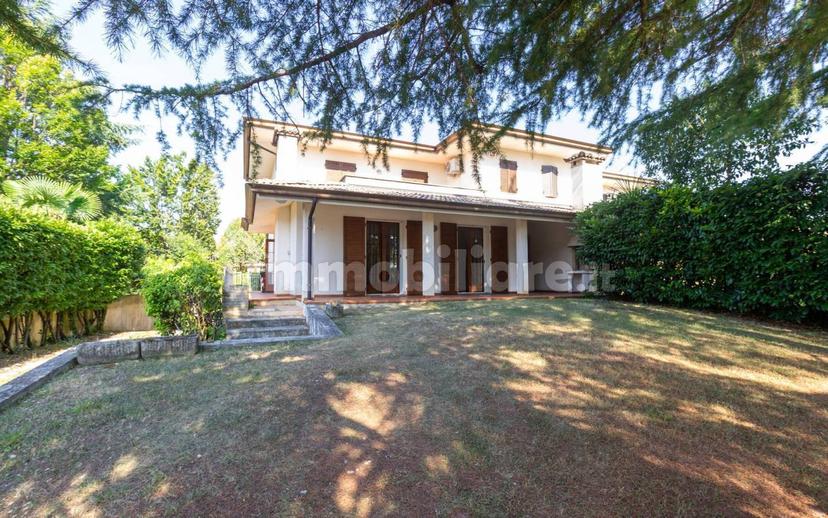 Villa bifamiliare via Mazzini 47/A, Centro, Roveredo in Piano