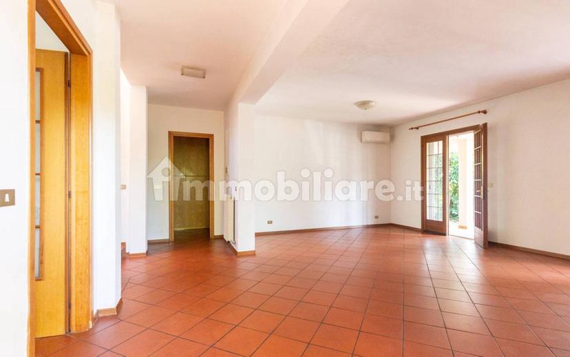 Villa bifamiliare via Mazzini 47/A, Centro, Roveredo in Piano — foto 2 di 58