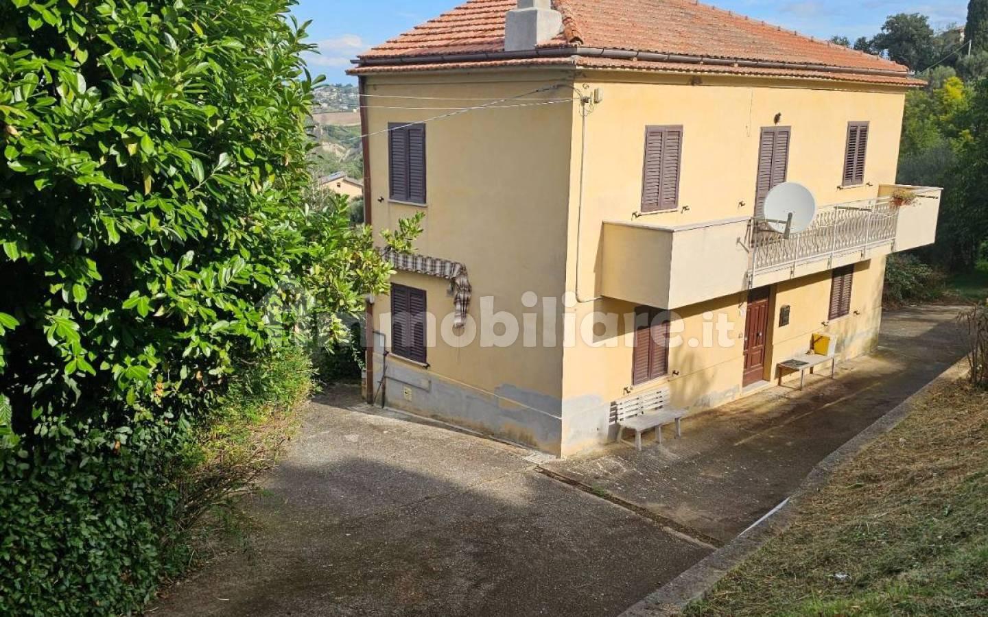 Villa unifamiliare Strada Provinciale Ex SS81, Centro, Bucchianico