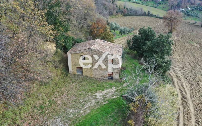 Casa colonica via dei Lubachi, 22, Fratte Rosa — foto 2 di 12