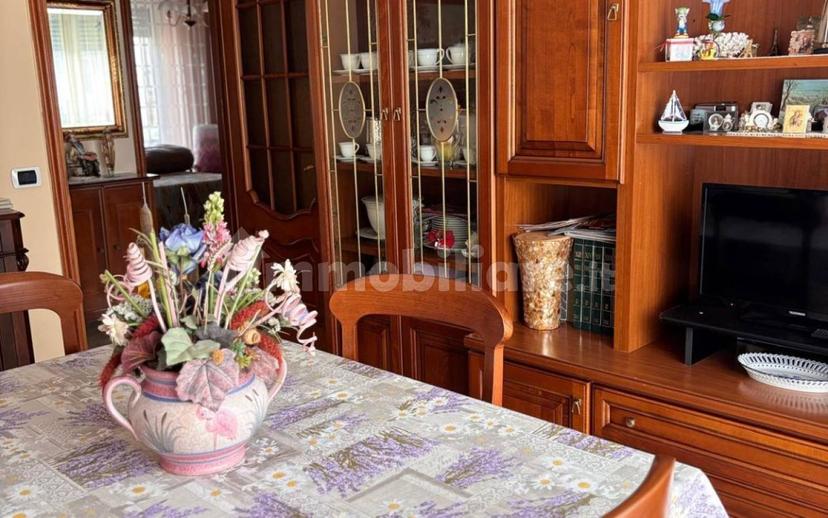 Trilocale via Vivaro, Borgo Piave, Corso Europa, Zona Ferrero, Alba — foto 12 di 16