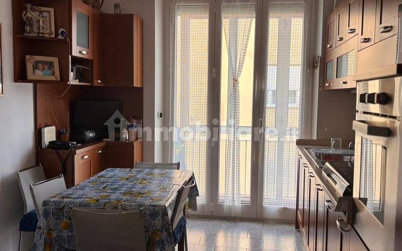 Trilocale via Vivaro, Borgo Piave, Corso Europa, Zona Ferrero, Alba — foto 9 di 16