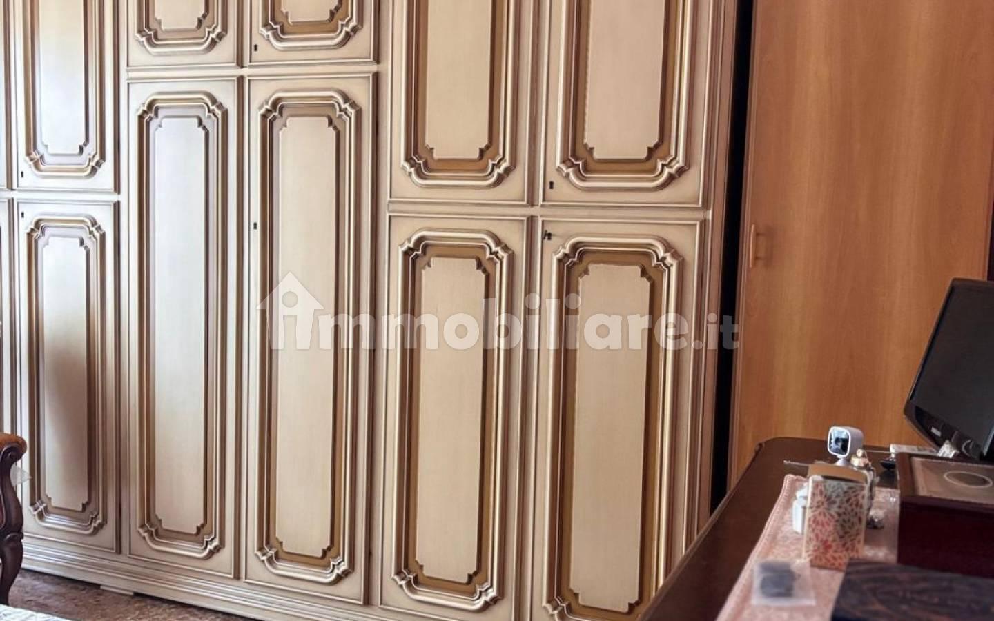 Trilocale via Vivaro, Borgo Piave, Corso Europa, Zona Ferrero, Alba