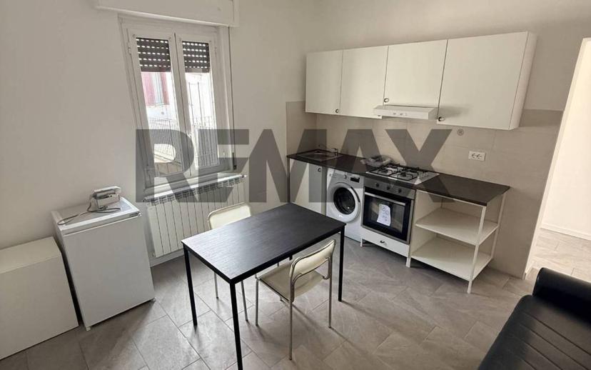 Trilocale via Milazzo 89, Borgo Basso, Pavia