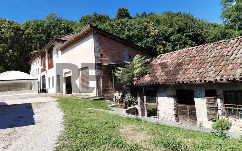 Terratetto unifamiliare 390 m², buono stato, Centro, Santa Giustina — foto 51 di 63
