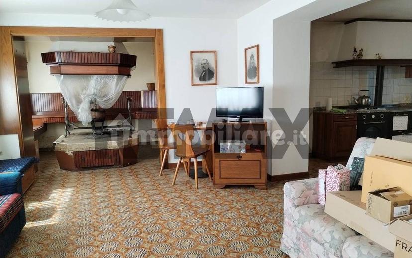 Terratetto unifamiliare 390 m², buono stato, Centro, Santa Giustina — foto 13 di 63