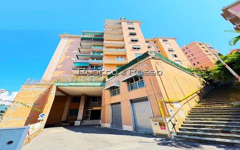 Attico buono stato, 90 m², Marassi, Genova — foto 3 di 25