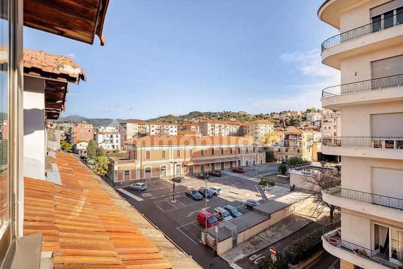 Bilocale via Giuseppe Berio 67, Oneglia, Imperia — foto 3 di 9