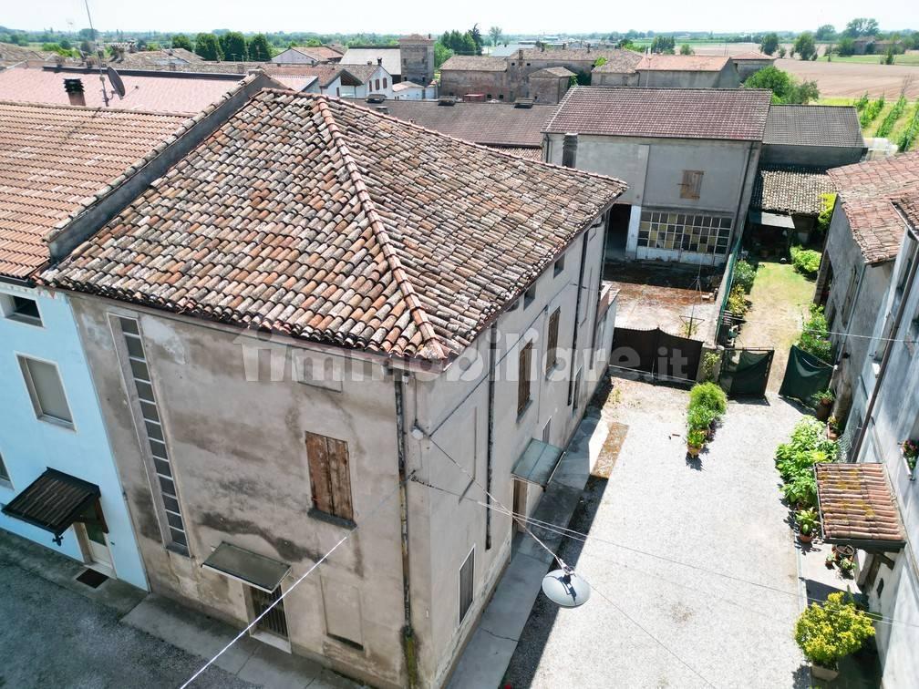 Terratetto unifamiliare Località Sorbara 42, Asola