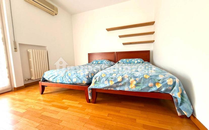Quadrilocale buono stato, su più livelli, Desenzano Centro, Desenzano del Garda — foto 11 di 29