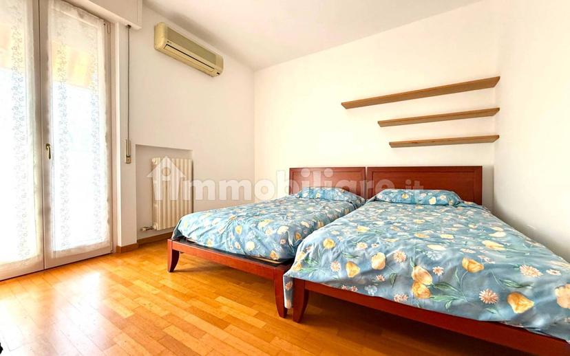 Quadrilocale buono stato, su più livelli, Desenzano Centro, Desenzano del Garda — foto 28 di 29
