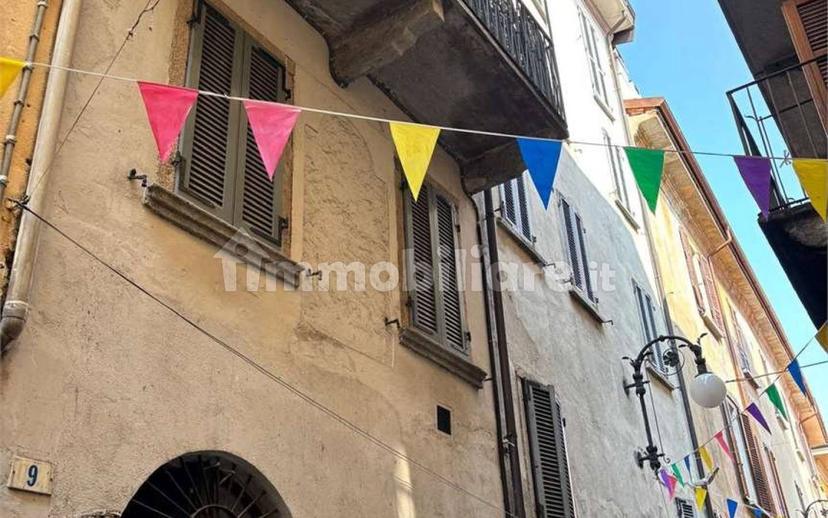 Monolocale buono stato, primo piano, Intra Centro Storico, Verbania