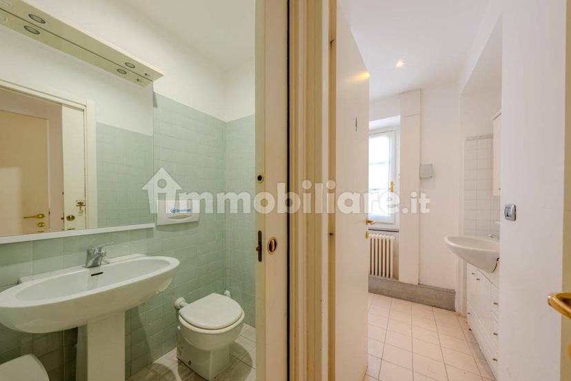 Appartamento via Sestri 37, Sestri Ponente, Genova