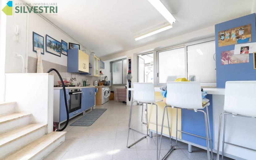 Villa unifamiliare 166 m², Galliate — foto 5 di 56