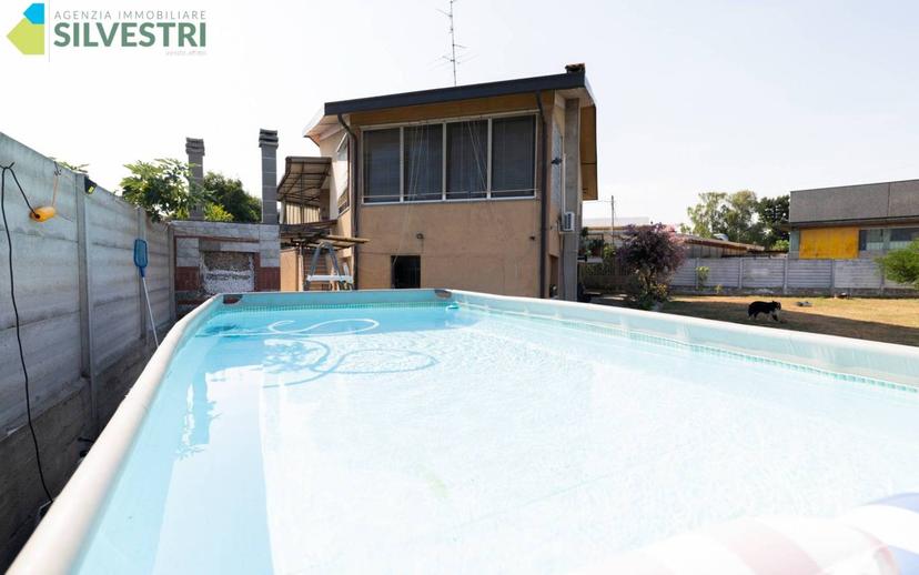 Villa unifamiliare 166 m², Galliate — foto 3 di 56