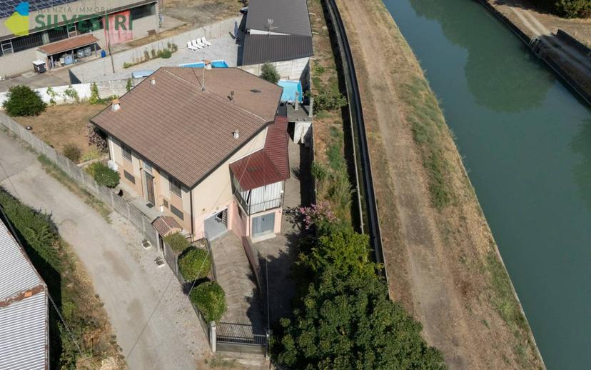 Villa unifamiliare 166 m², Galliate — foto 51 di 56