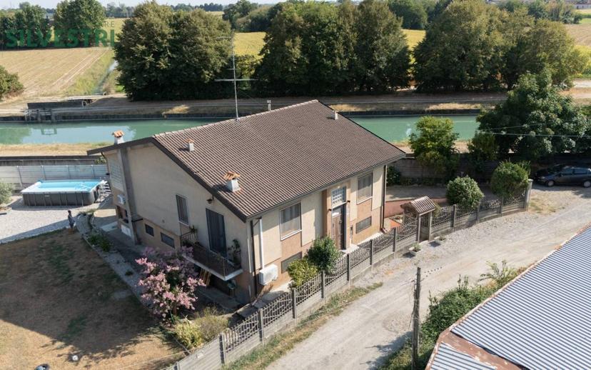Villa unifamiliare 166 m², Galliate — foto 31 di 56