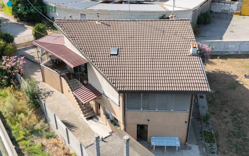 Villa unifamiliare 166 m², Galliate — foto 14 di 56
