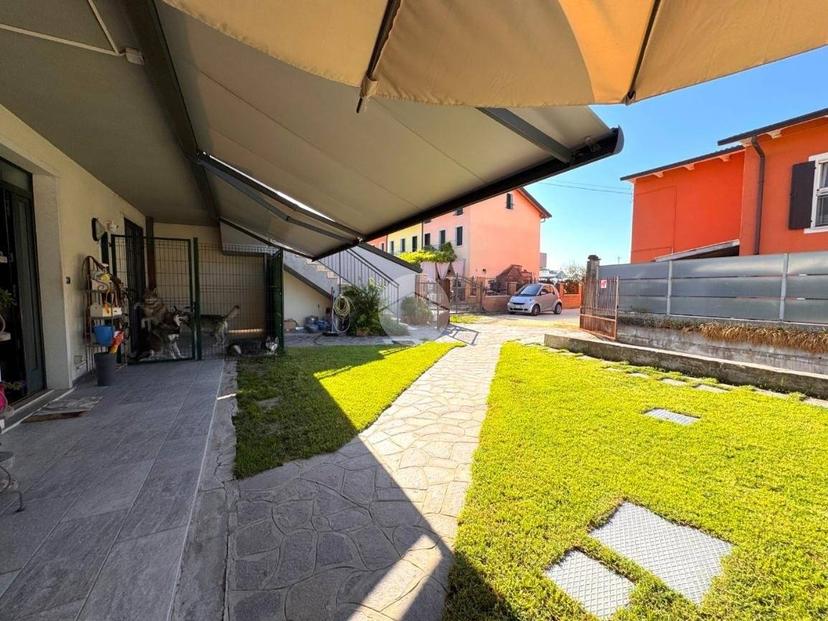 Villa bifamiliare via Tonale 6, Scopella, Castel d'Azzano — foto 5 di 28
