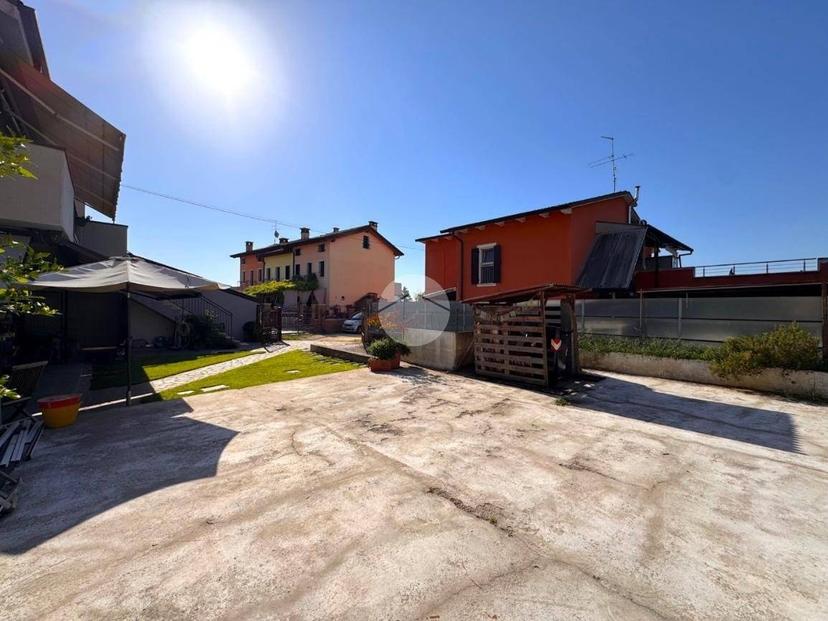Villa bifamiliare via Tonale 6, Scopella, Castel d'Azzano — foto 19 di 28