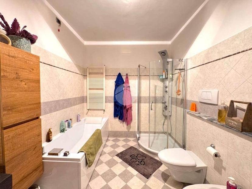 Villa bifamiliare via Tonale 6, Scopella, Castel d'Azzano — foto 4 di 28