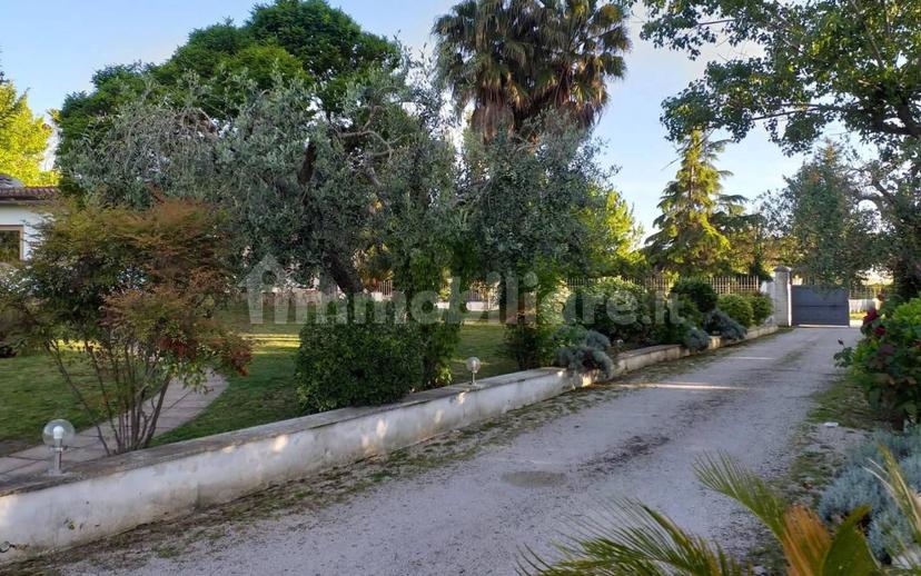 Villa unifamiliare via Strada Statale 7 Appia, 7, Borgo San Michele, Latina — foto 24 di 51